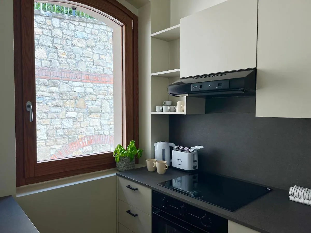 Apartment Holiday Homes Viadanica Italy