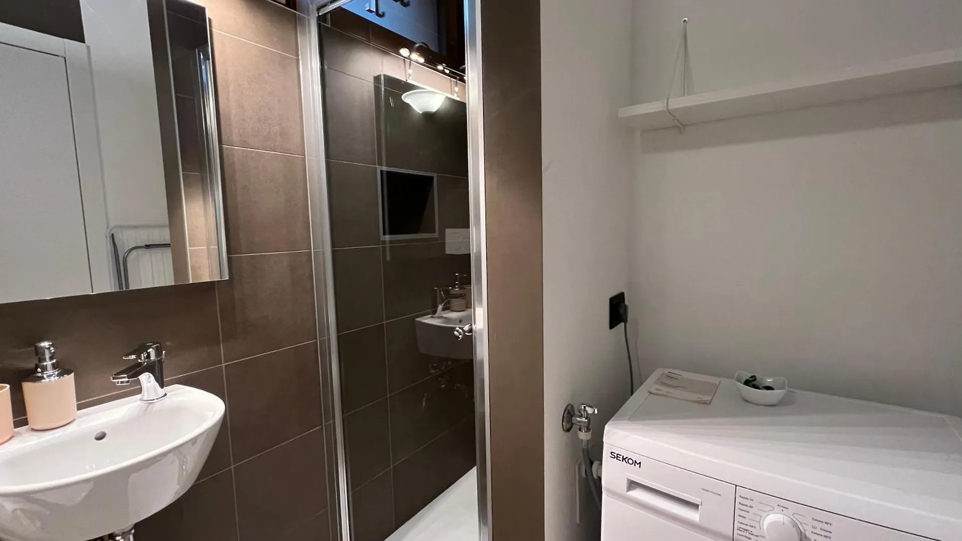 Holiday Homes Viadanica 0*,