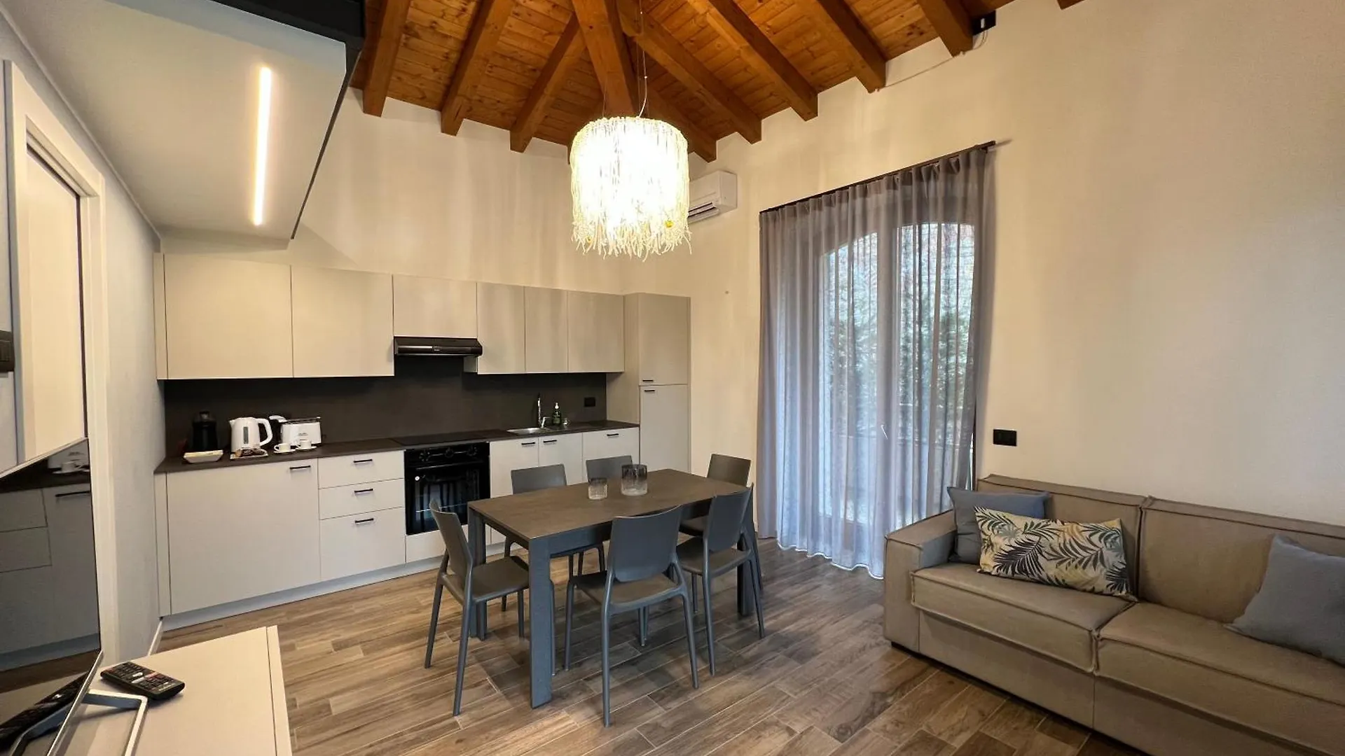 Apartment Holiday Homes Viadanica